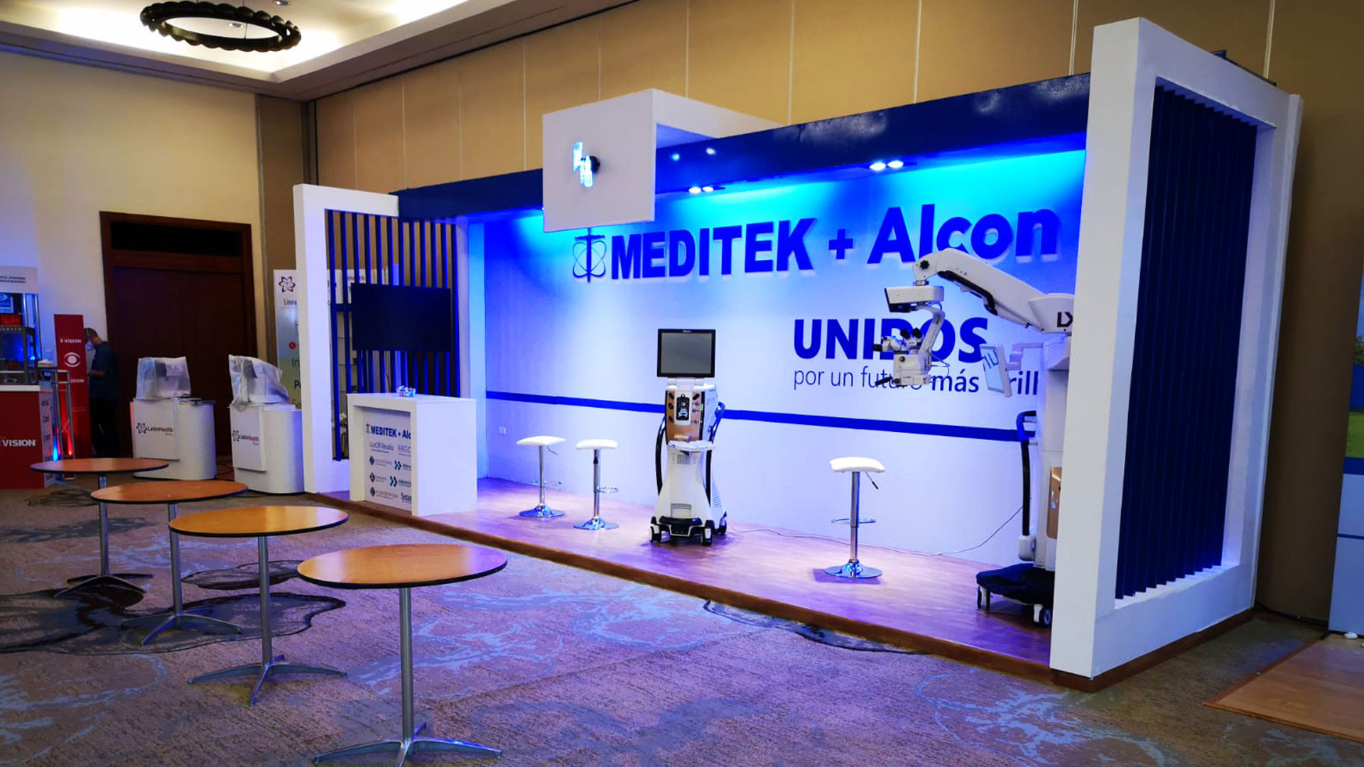 Stand Unidos Por Un Futuro Más Brillante, Alcon